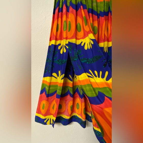 Dorothy Schoelen (Platinum Petites) Colorful A-Line Skirt with Bold Patterns! - Picture 3 of 11